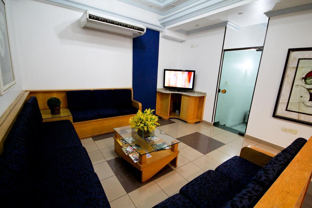 Alpha Ville Hotel Assis Exterior foto